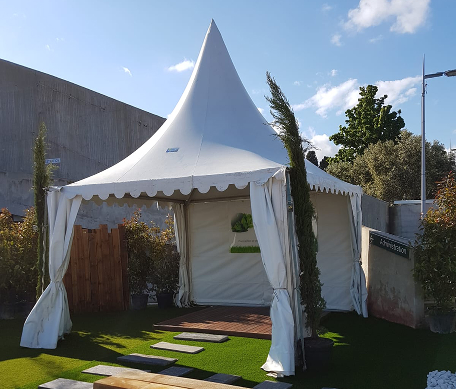 Location de tentes style silhouette pour des salons  dans le département du Gard - Panoramique location